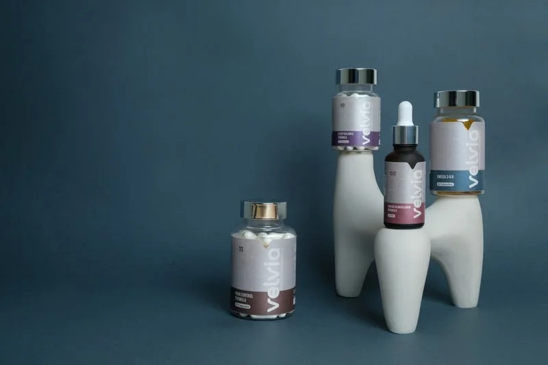 Velvia product set with ceramic display pieces